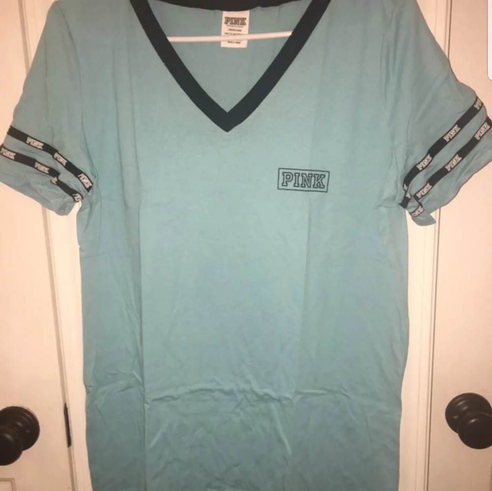VS pink perfect tee